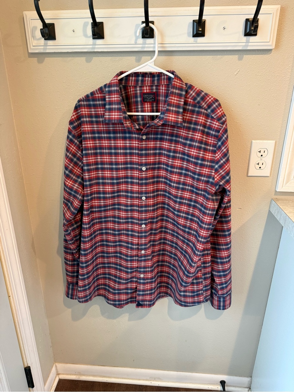 UNTUCKit Men’s Red and Blue Plaid Button-Down Shirt